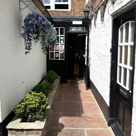 Inn Black Swan